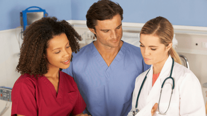 nurses-working-together